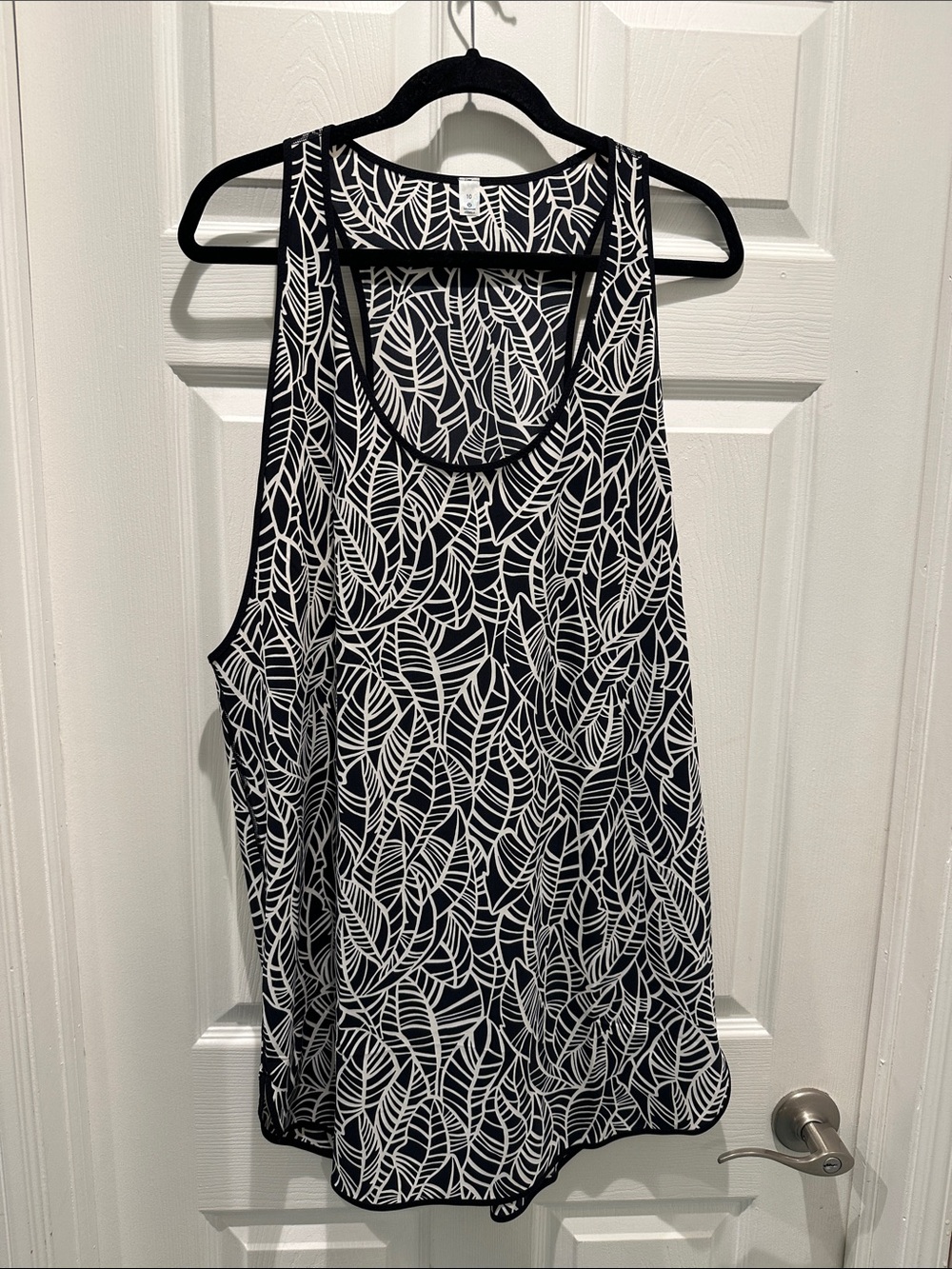 lululemon athletica Black and with White Leaf Print Dress Size 10